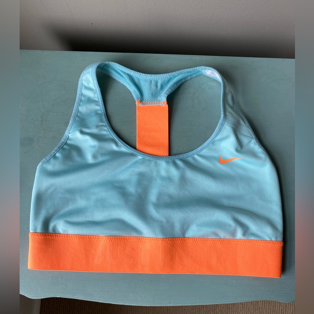 Nike Size M Dri-Fit Sports Bra